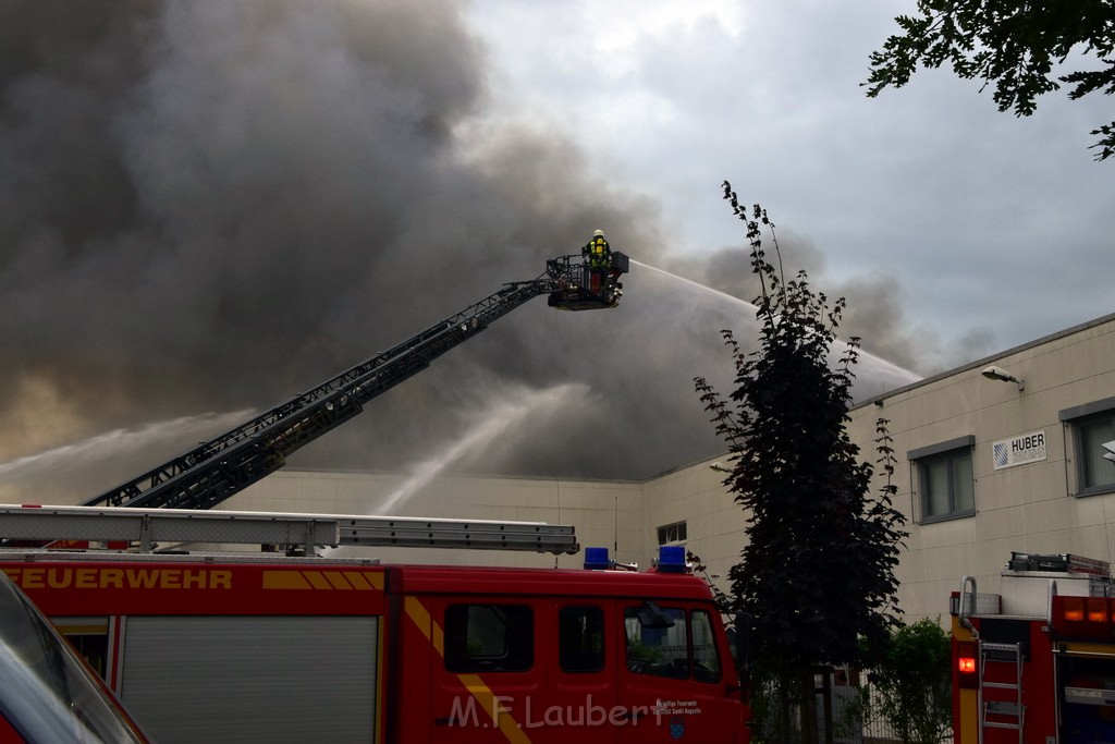 Grossbrand Halle Troisdorf Kriegsdorf Junkersring P146.JPG - Miklos Laubert